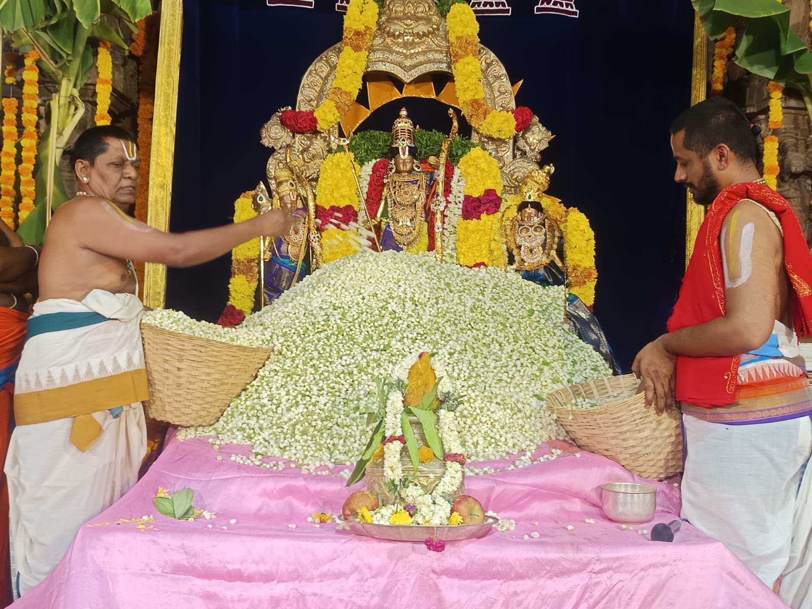 అంగ‌రంగ వైభ‌వోపేతంగా సీతా జ‌యంతి