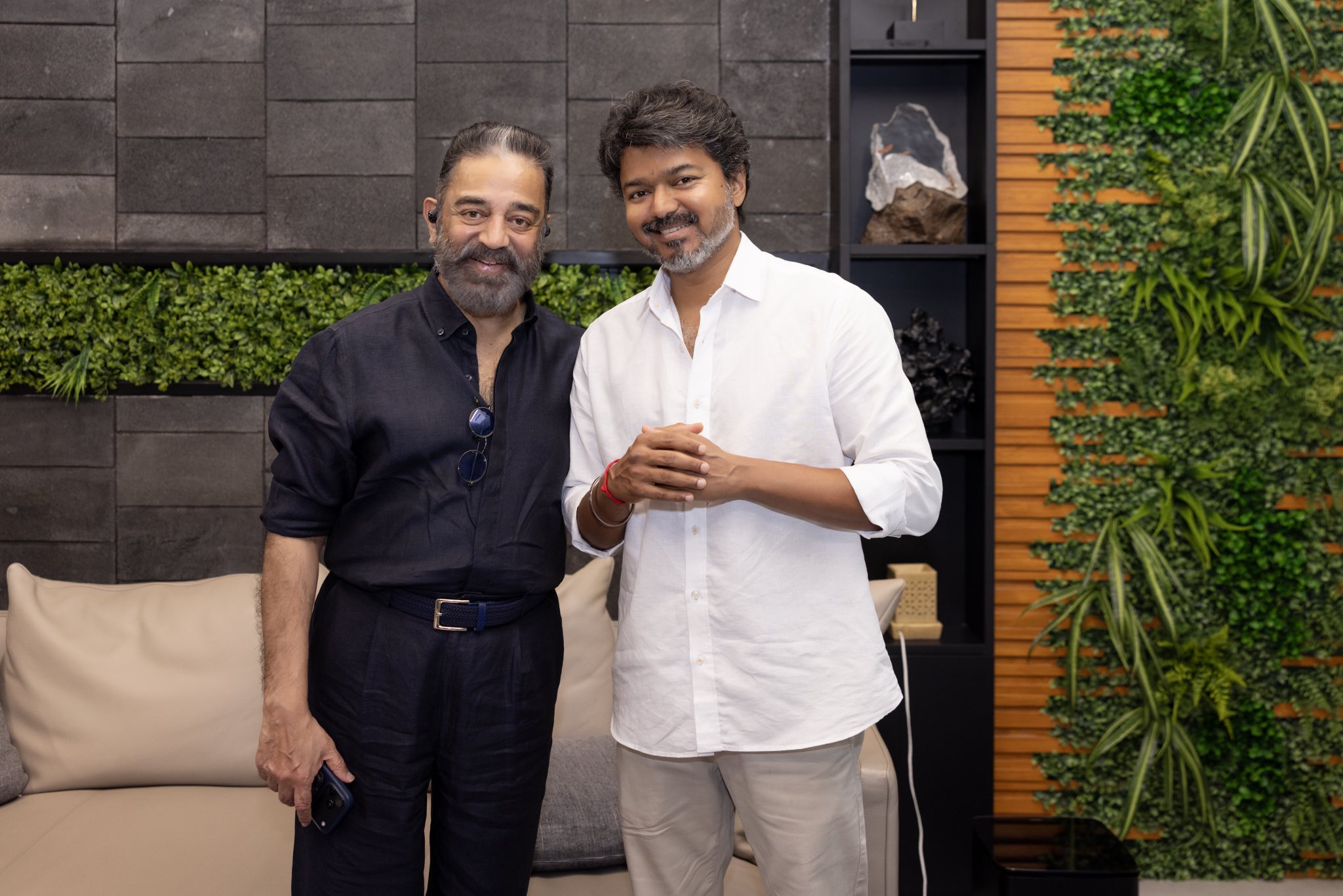 సిఎం జోసెఫ్ విజయ్ తో కమల్ హాసన్ భేటీ