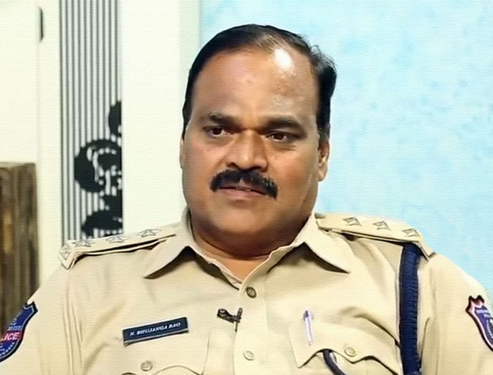 ఏఎస్పీ భుజంగ‌రావు ఇళ్ల‌లో ఏసీబీ సోదాలు
