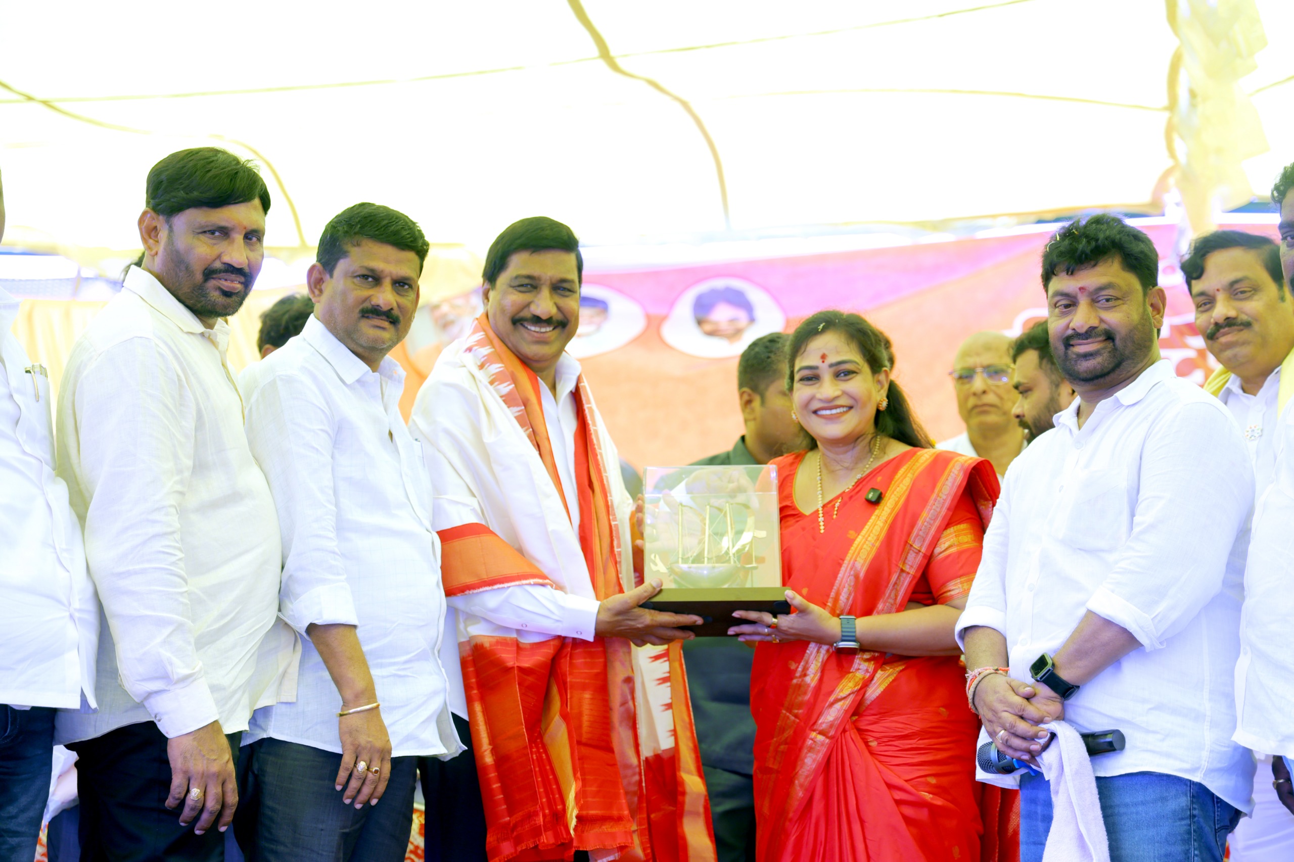 గంగ‌పుత్రుల కుటుంబాల‌తో విడ‌దీయ‌లేని బంధం