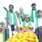 రైతులు శాస్త్ర‌వేత్త‌ల సూచ‌న‌లతో సాగు చేయాలి
