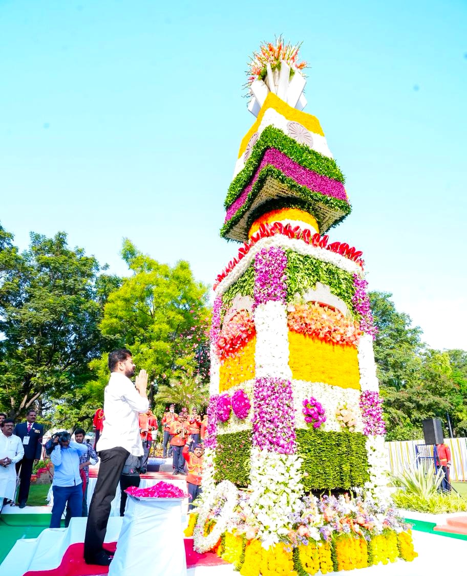 తెలంగాణ అమర వీరులకు సీఎం నివాళి