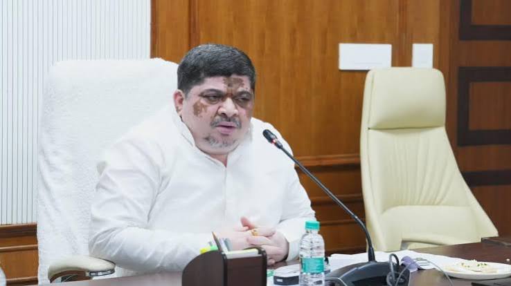 రూ 2 వేల స్కాం పూర్తిగా అబ‌ద్దం : పొన్నం ప్ర‌భాక‌ర్