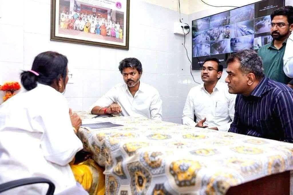 లీడర్షిప్ కుర్చీలో కాదు ప్రవర్తనలో ఉంటుంది