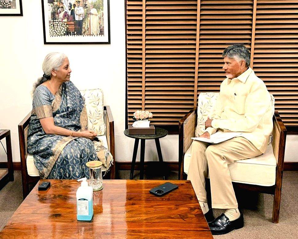 కిసాన్ క్రెడిట్ కార్డు పై రూ. 5 లక్షలు ఇవ్వాలి
