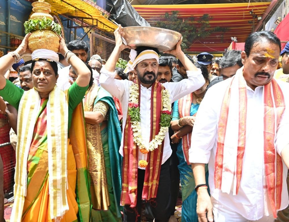 ‘బోనాల’ శుభాకాంక్షలు తెలిపిన సీఎం రేవంత్ రెడ్డి