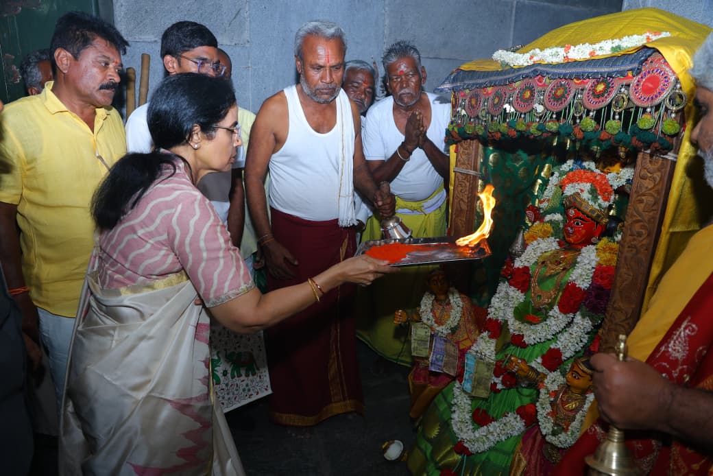 గంగమ్మ తల్లీ ఏపీని కరుణించు : నారా భువనేశ్వరి