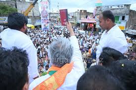 స్వంత జిల్లాలో ప్రియాంక్ ఖర్గేకు గ్రాండ్ వెల్ కమ్