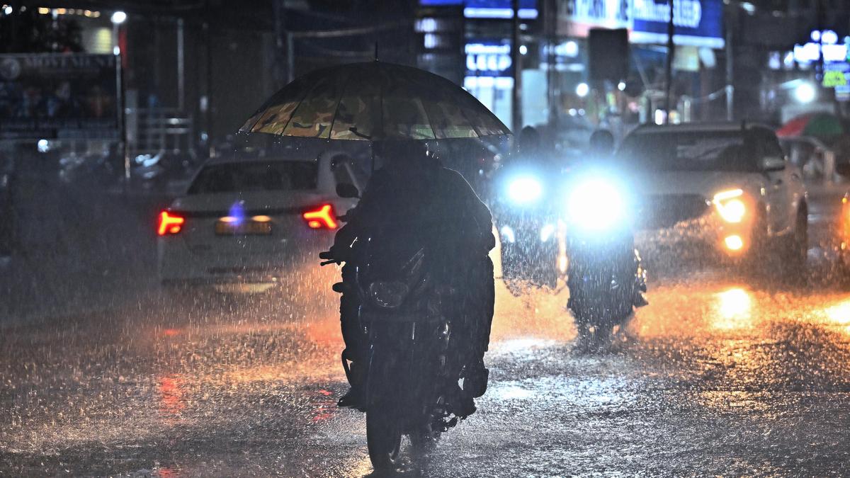 హైదరాబాద్‌లో భారీ వర్షాల సూచన