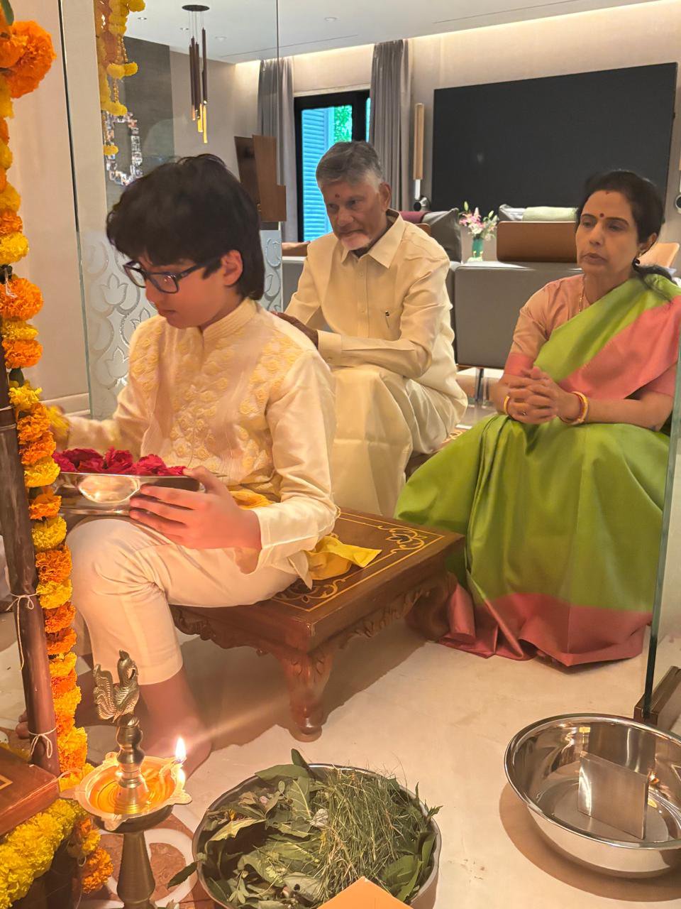 సీఎం చంద్ర‌బాబు నివాసంలో వినాయ‌క చ‌వితి