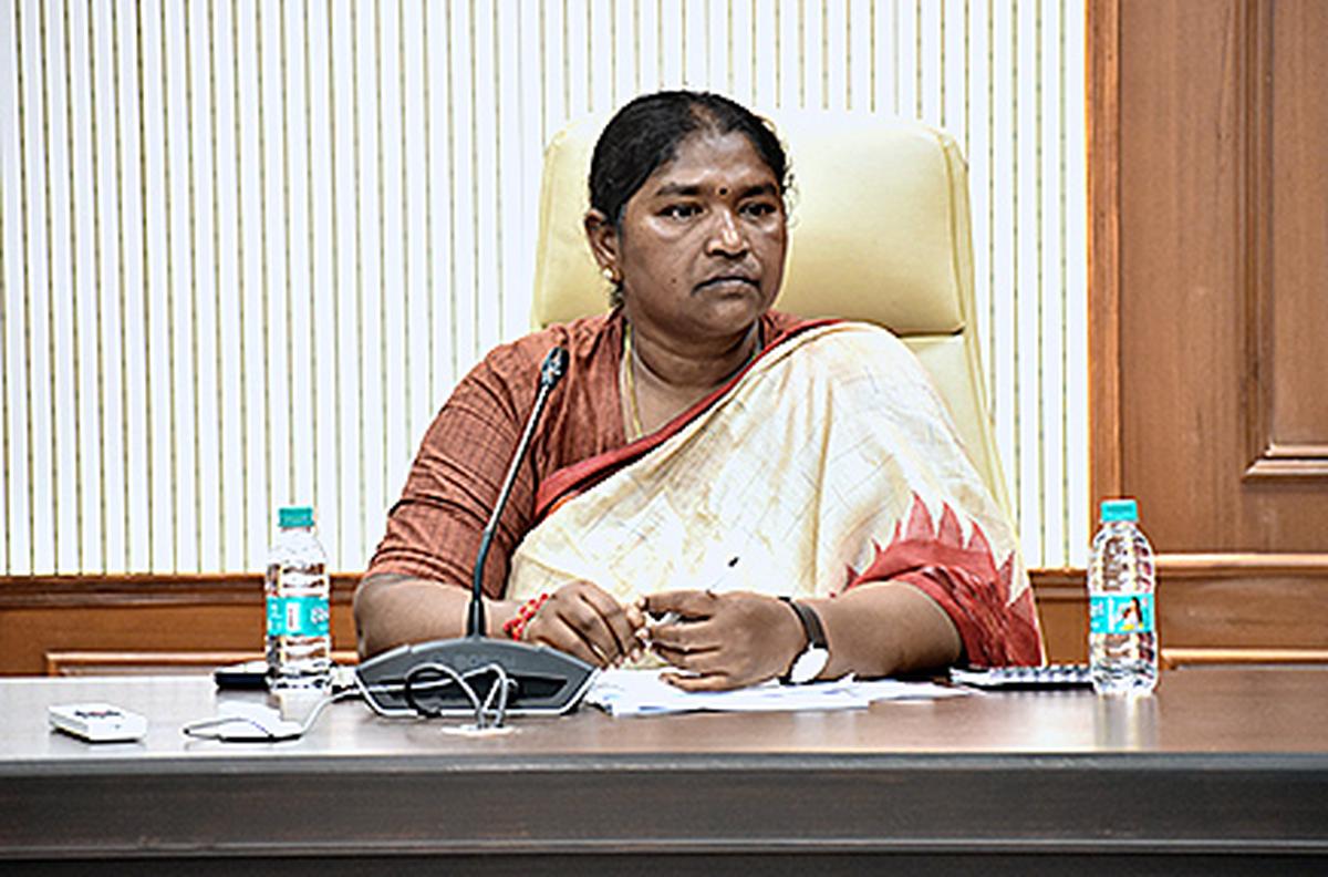 ఆరోగ్యంపై చైతన్యం పెరగాలి : సీతక్క