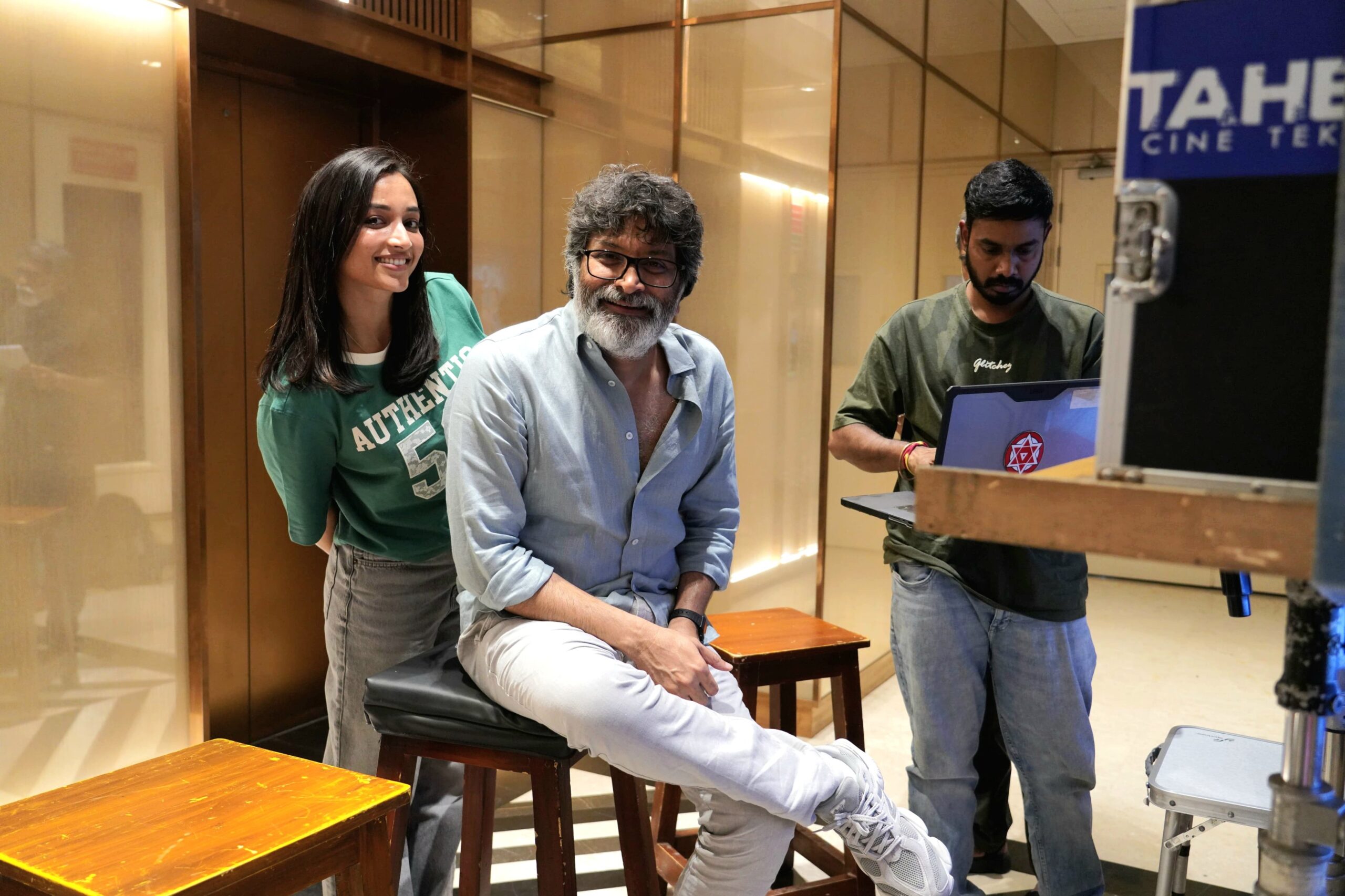 ‘ఆదర్శ కుటుంబం’ శ్రీనిధి శెట్టి ఫోటోస్ వైరల్