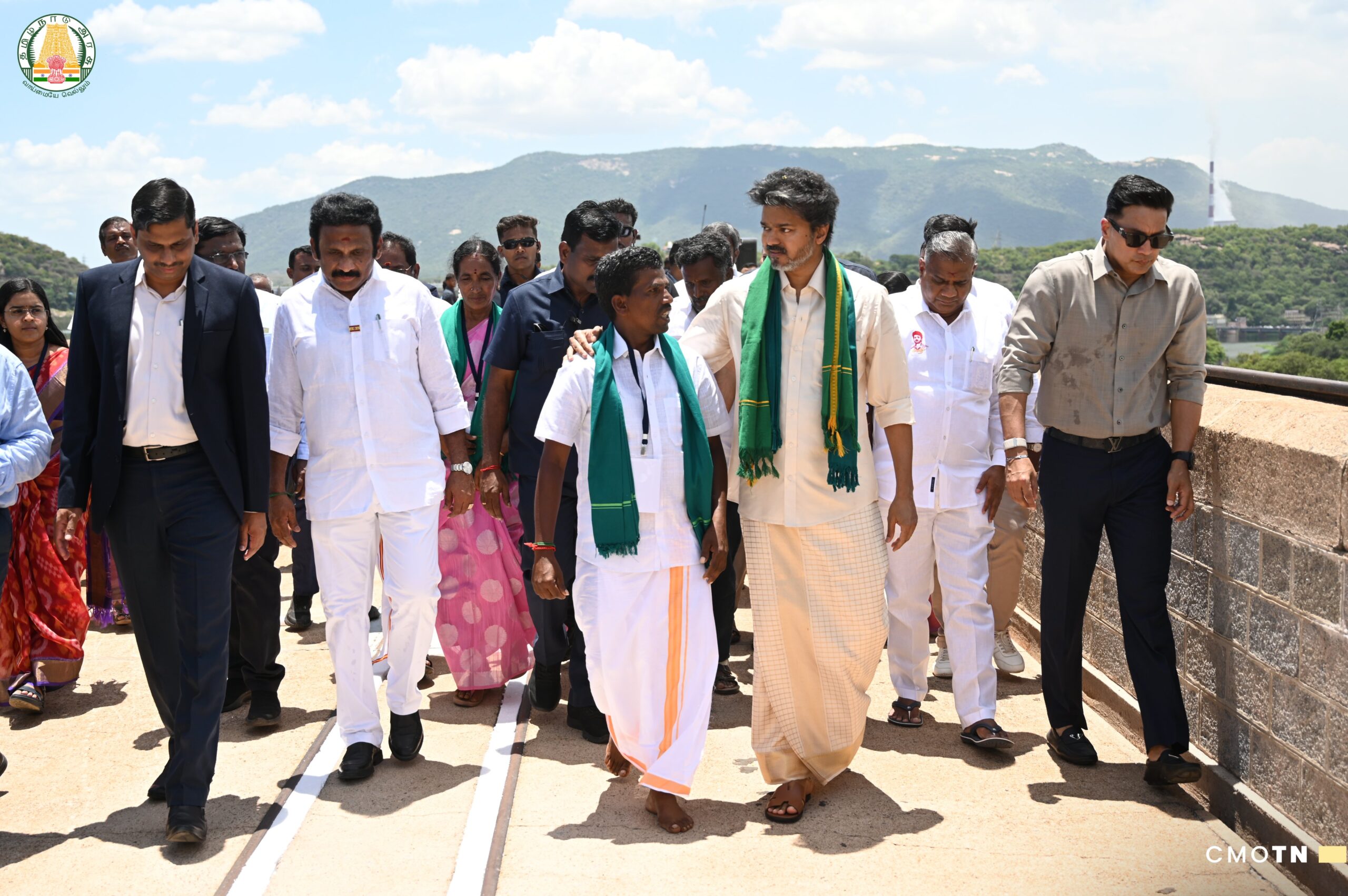 మెట్టూరు ఆనకట్ట నుండి నీటిని విడుదల చేసిన సీఎం
