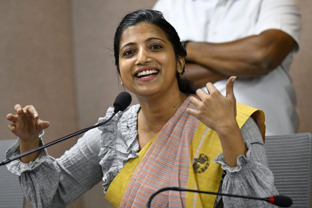 newsseals-AmrapaliKata