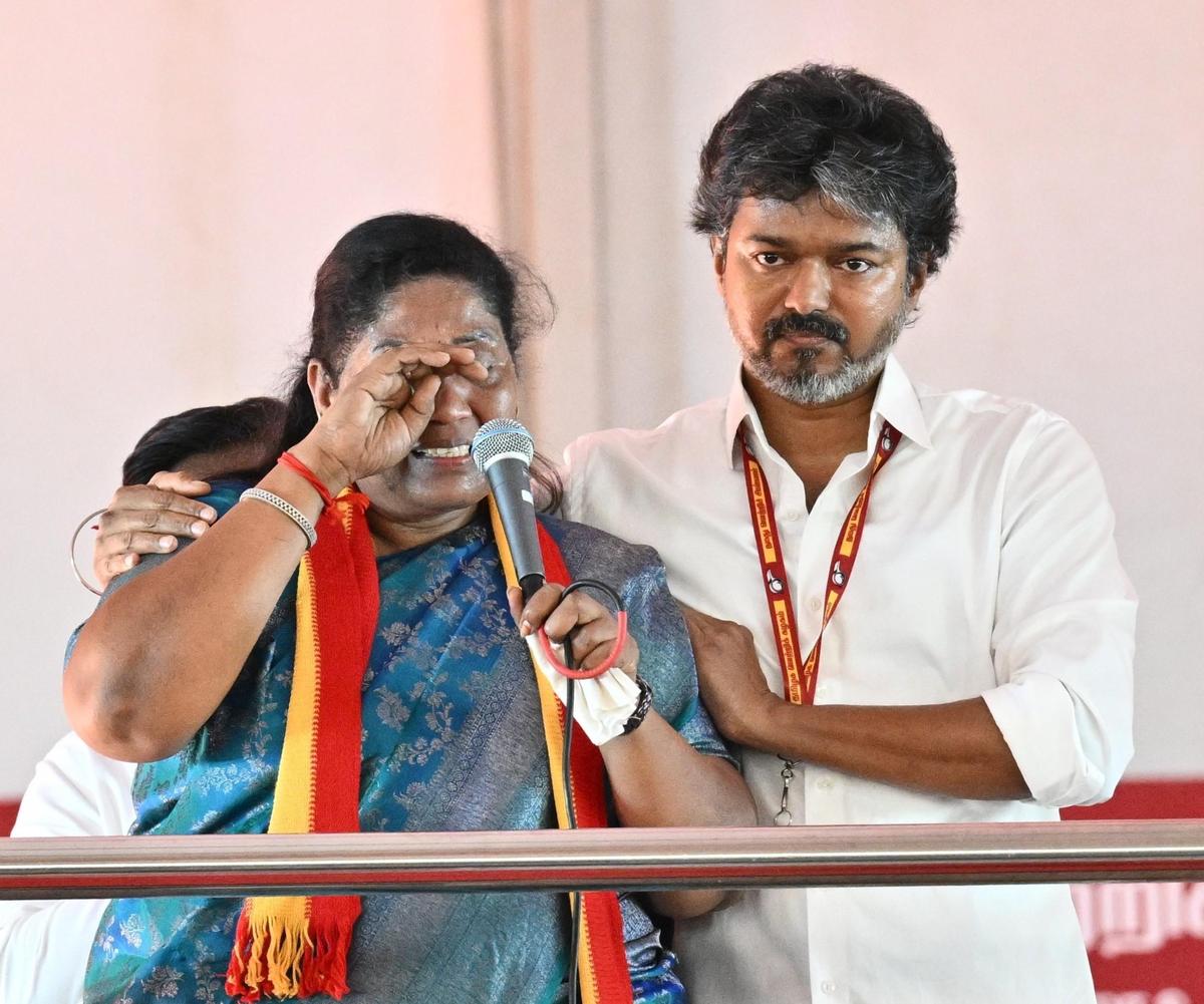 అశ్లీల‌త‌, విద్వేషం డీఎంకే నైజం : సీఎం