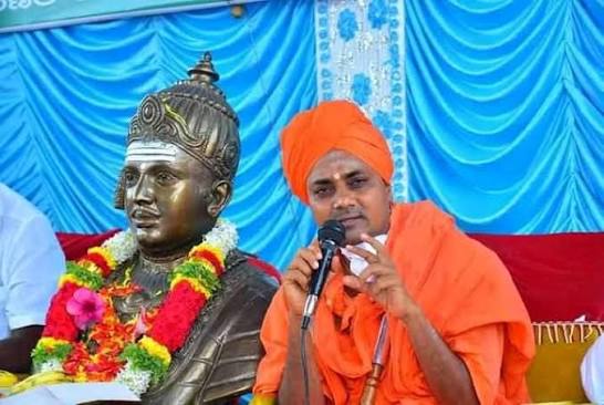 గవిసిద్దేశ్వర స్వామీజీకి స‌ర్కార్ ఆహ్వానం