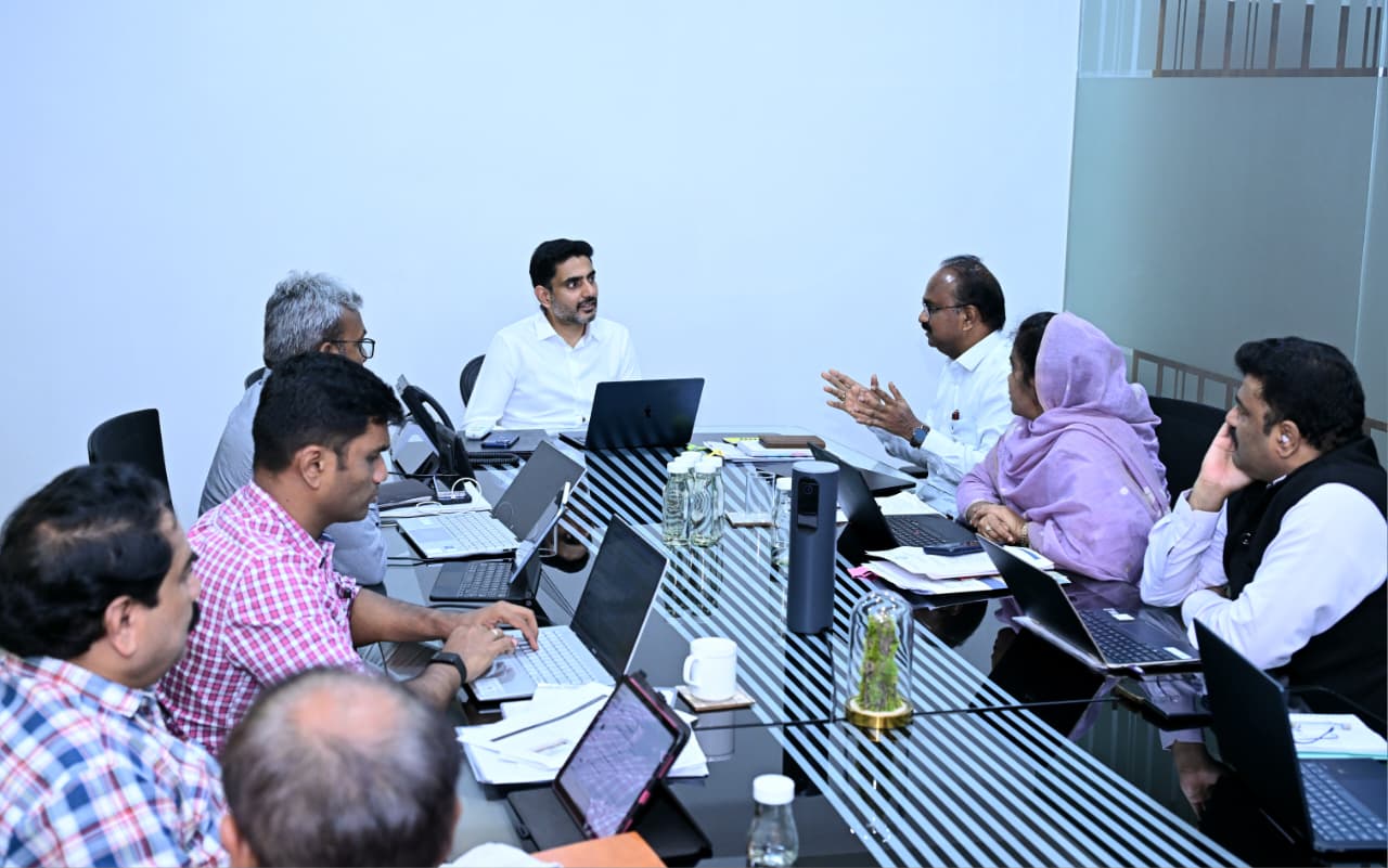 పీఎం ఇంటర్న్షిప్ పథకంపై ఫోకస్ పెట్టాలి